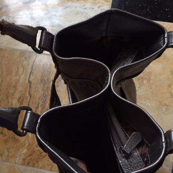 B. Makowsk silver leather handbag/shoulderbag - Picture 8 of 8